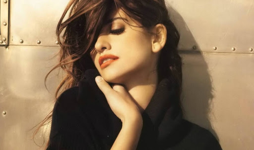 10 obvious reasons why men fall in love with women 10 obvious reasons why men fall in love with women