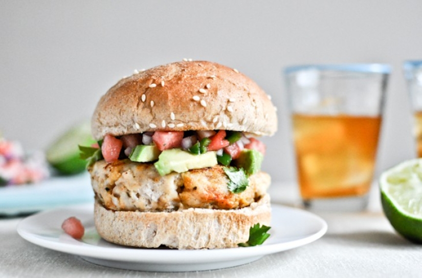 10 rules of food styling — beautiful serving of dishes