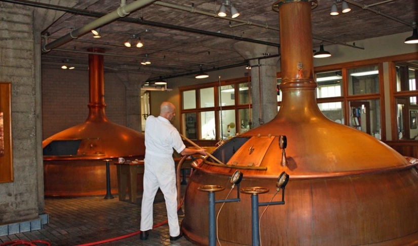 10 workplaces where you can and should drink alcohol 10 workplaces where you can and should drink alcohol