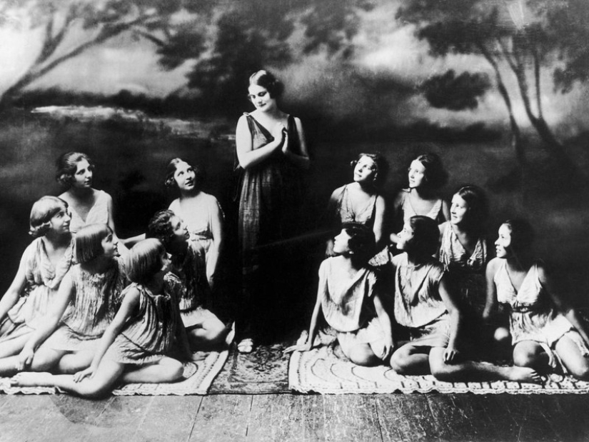 11 most ridiculous deaths in human history 11 most ridiculous deaths in human history