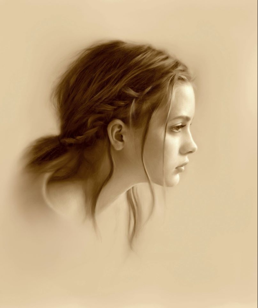 12 beautiful girls in Hyper-realistic pencil portraits from Musa Celik