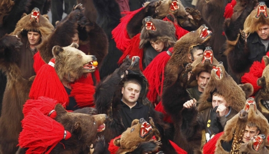 12 Christmas traditions that will surprise you