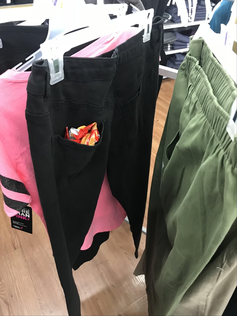 13 photos about buyers that all sellers hate. Admit it, do you do that too?