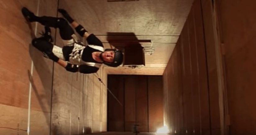 14 scenes from the films, which was not used computer graphics. But it seems like it is there! 14 scenes from the films, which was not used computer graphics. But it seems like it is there!