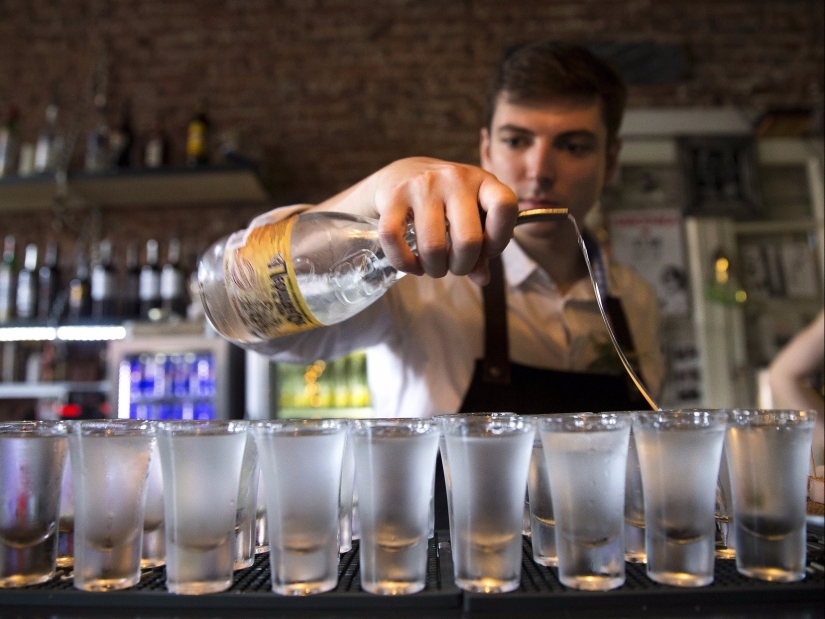 15 cosas sobre el vodka que debes saber el viernes por la noche 15 cosas sobre el vodka que debes saber el viernes por la noche