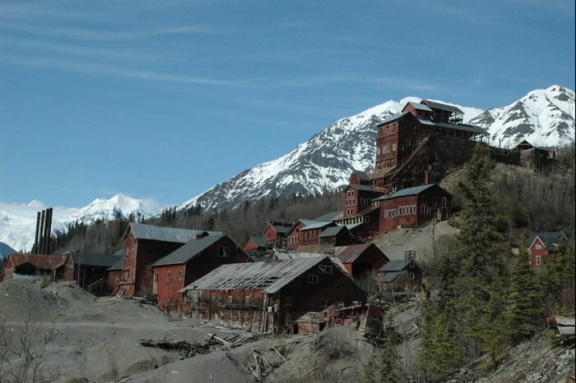 15 mysterious ghost towns scattered around the world