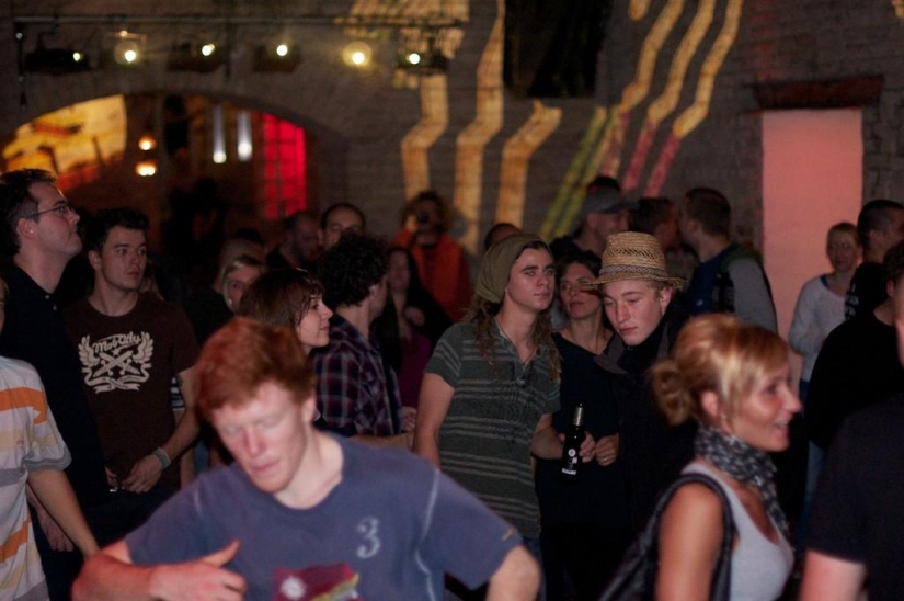 15 of the most unusual services from around the world