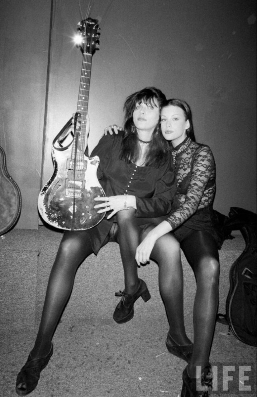15-year-old Liv Tyler with her mother in pictures of David McGough in 1993 15-year-old Liv Tyler with her mother in pictures of David McGough in 1993