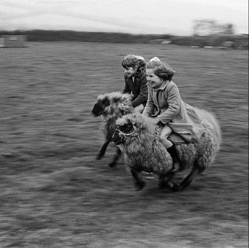 16 Historical Pictures That Feel Like A Treasure Chest Of Forgotten Lore