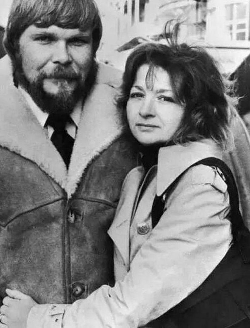 16 hoaxes that have been believed in for a very long time 16 hoaxes that have been believed in for a very long time