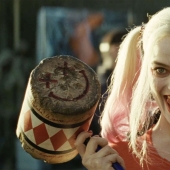 16 hottest gifs of Margot Robbie, who will make your heart beat faster