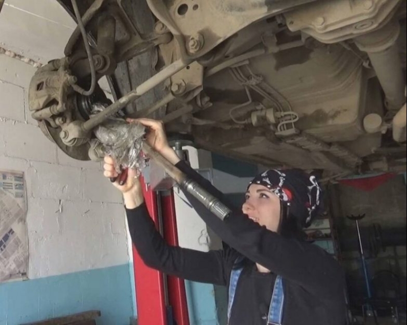 18 beauties who know how to make hands incredible things 18 beauties who know how to make hands incredible things