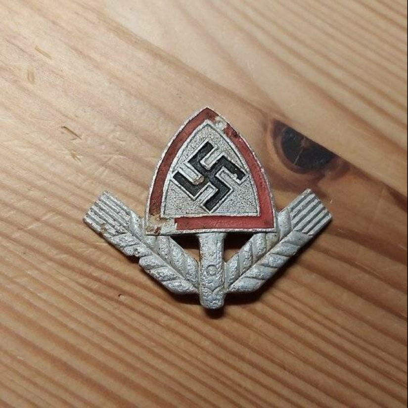 18 personas que han encontrado el tesoro usando un detector de metales 18 personas que han encontrado el tesoro usando un detector de metales