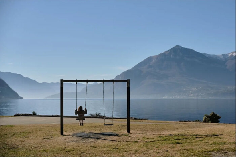 20 Abstract Street Photographs By Andrea Pozzoni