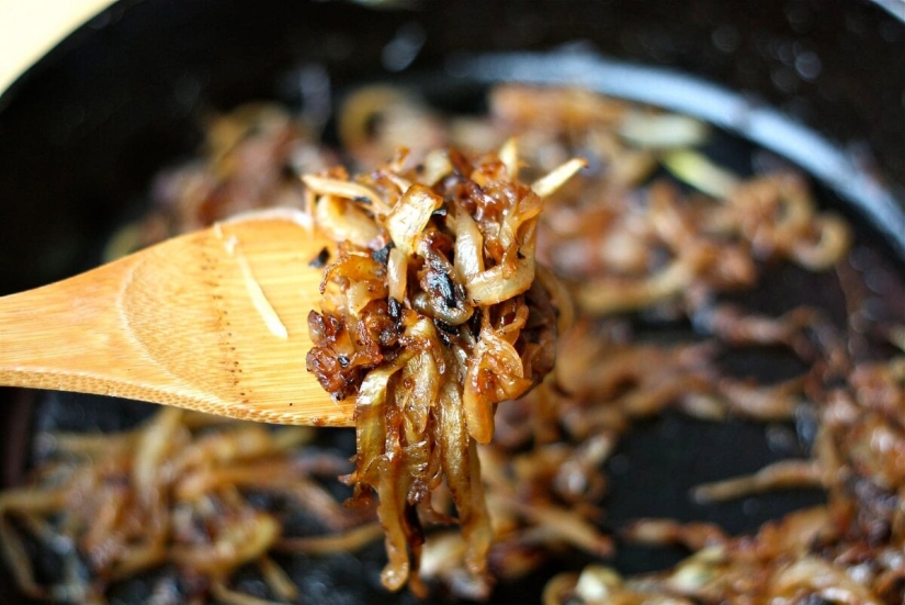 20 ambiguous foods and dishes that are either loved or hated