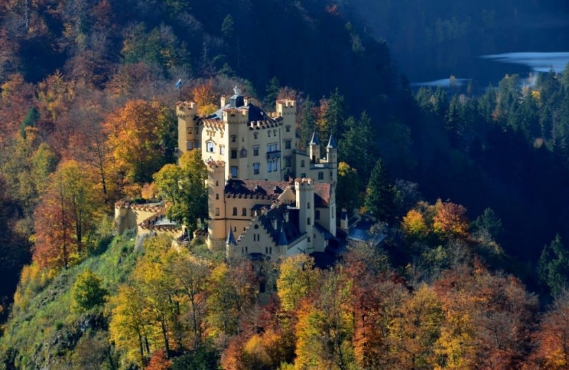 20 coolest castles in which you want to stay to live 20 coolest castles in which you want to stay to live