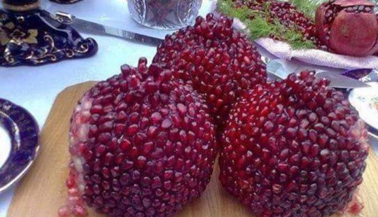20 delicious examples of how to look "naked" fruit