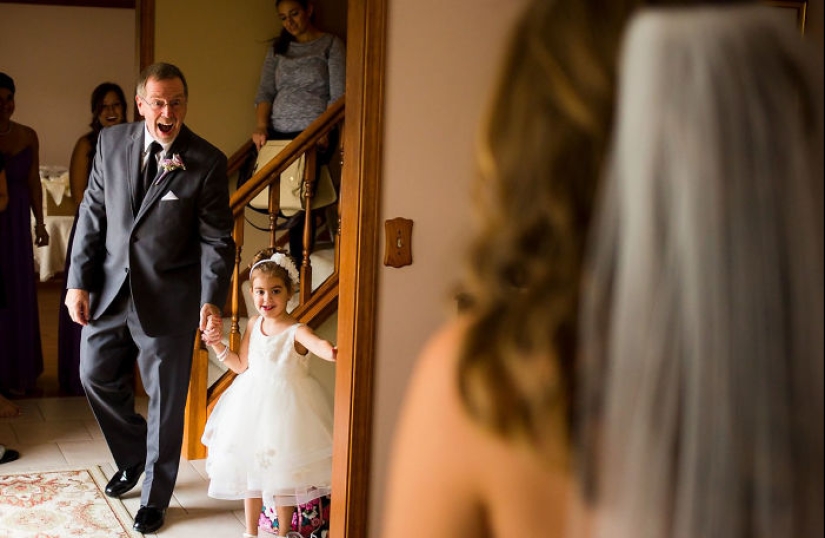 20 emotional photos, of parents first saw their daughters in wedding dresses 20 emotional photos, of parents first saw their daughters in wedding dresses