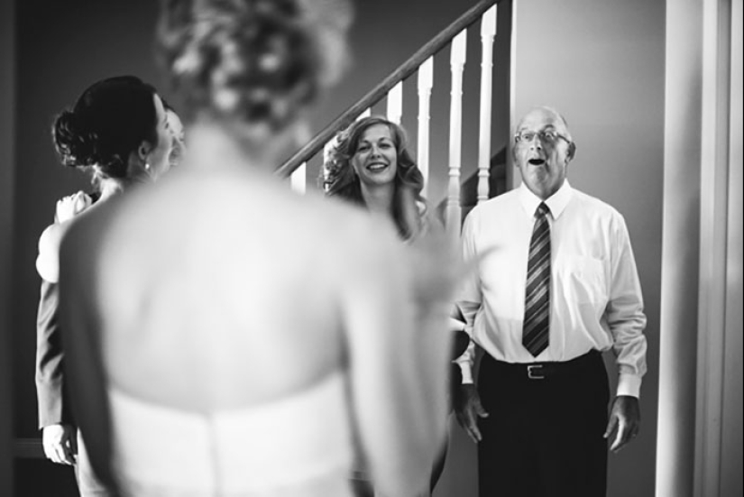 20 emotional photos, of parents first saw their daughters in wedding dresses 20 emotional photos, of parents first saw their daughters in wedding dresses