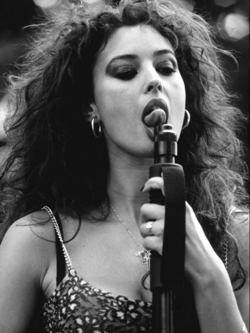 20 famous girls with guns in their hands 20 famous girls with guns in their hands