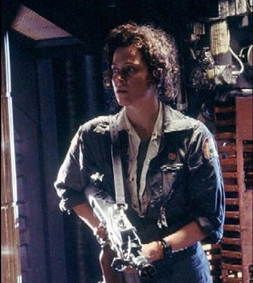 20 famous girls with guns in their hands 20 famous girls with guns in their hands