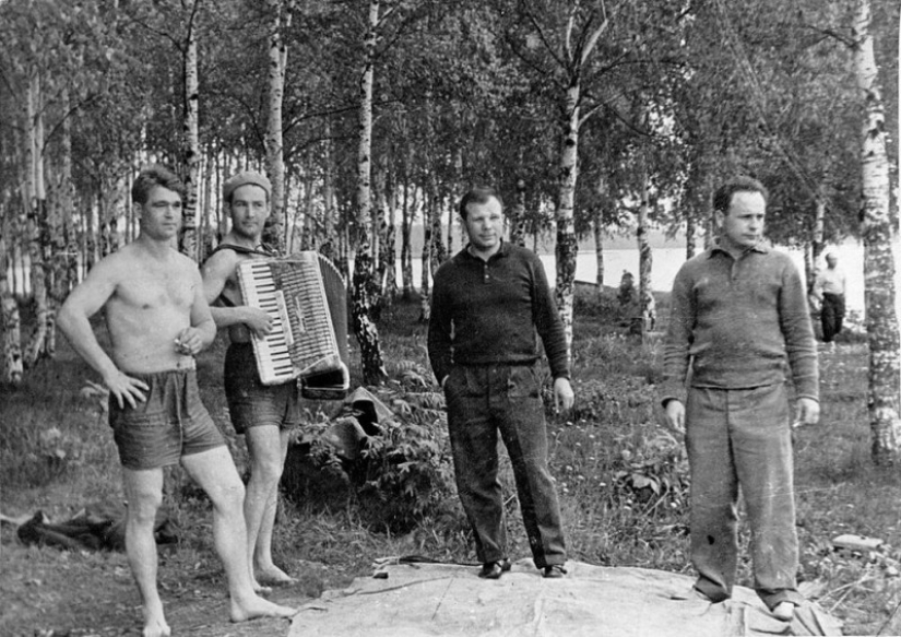 20 fotos únicas con saludos del pasado 20 fotos únicas con saludos del pasado