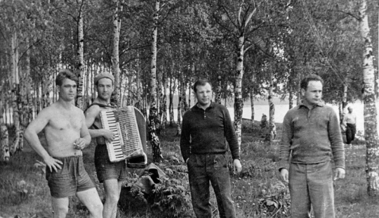 20 fotos únicas con saludos del pasado 20 fotos únicas con saludos del pasado