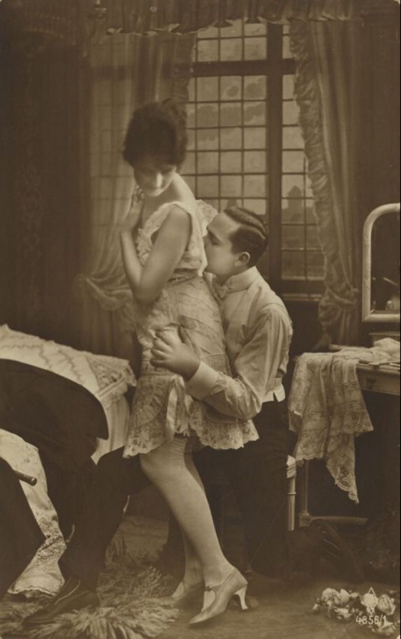 20 German erotic postcards from the early 20th century
