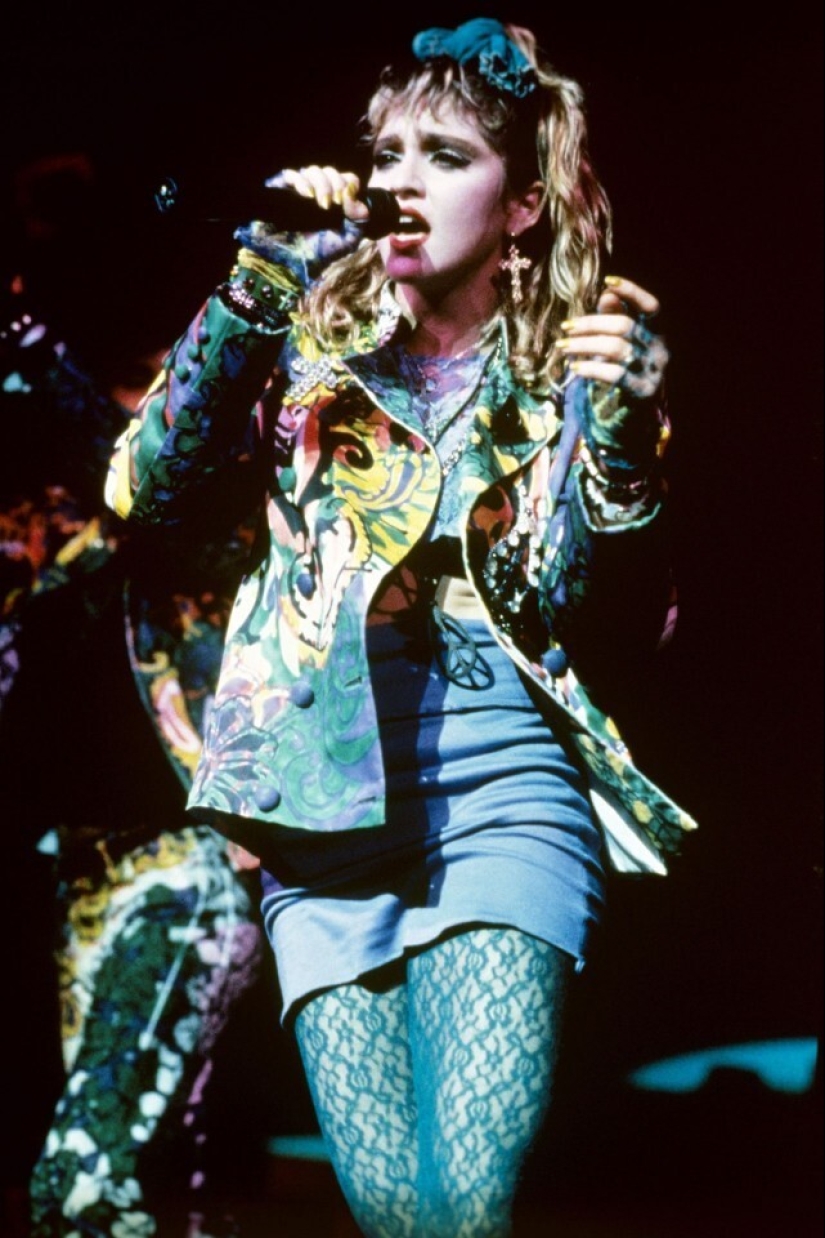 20 impresionantes imágenes escénicas de Madonna de los años 80