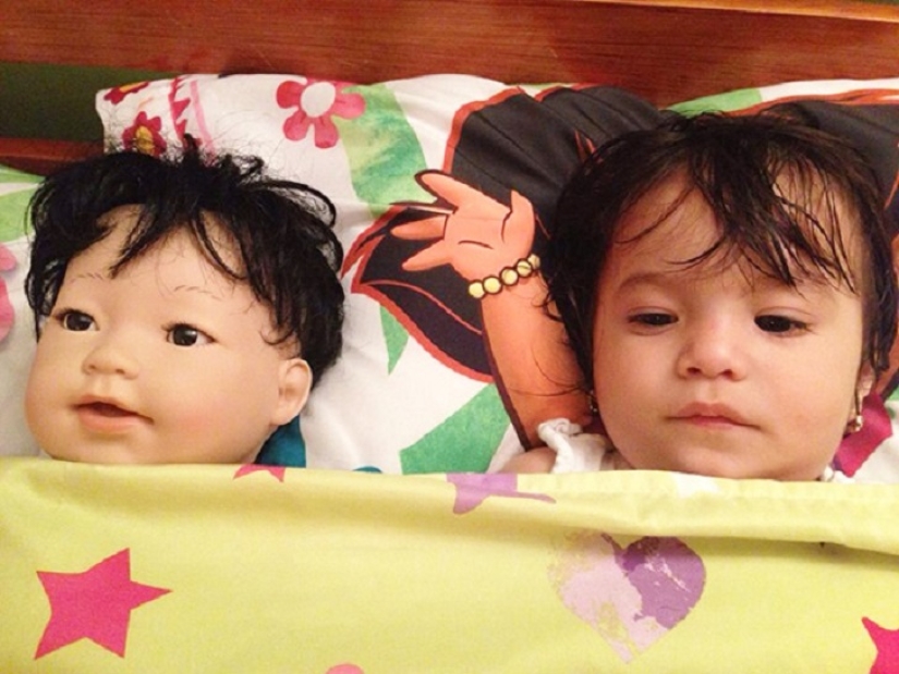 20 Kids Who Look Exactly Like Their Dolls