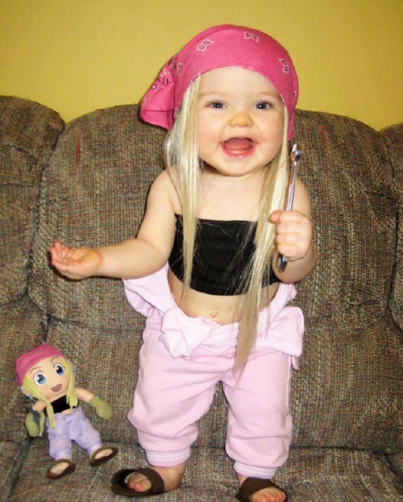 20 Kids Who Look Exactly Like Their Dolls