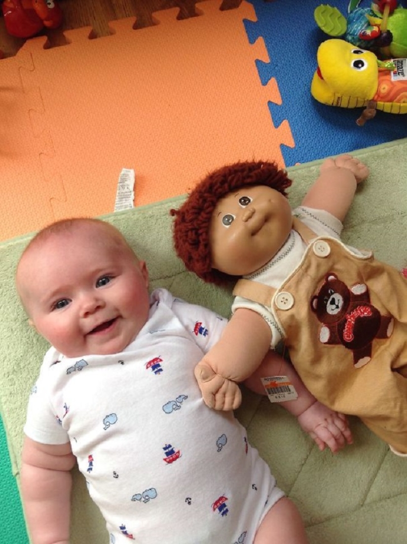20 Kids Who Look Exactly Like Their Dolls