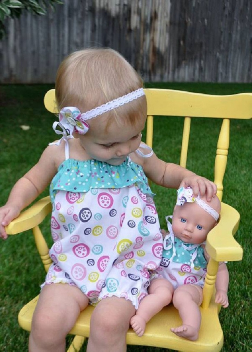 20 Kids Who Look Exactly Like Their Dolls