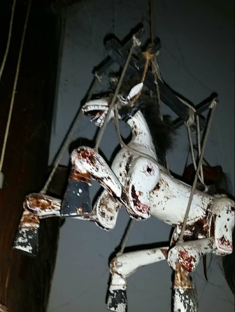 20 of the weirdest and strangest things from relatives ' homes 20 of the weirdest and strangest things from relatives ' homes