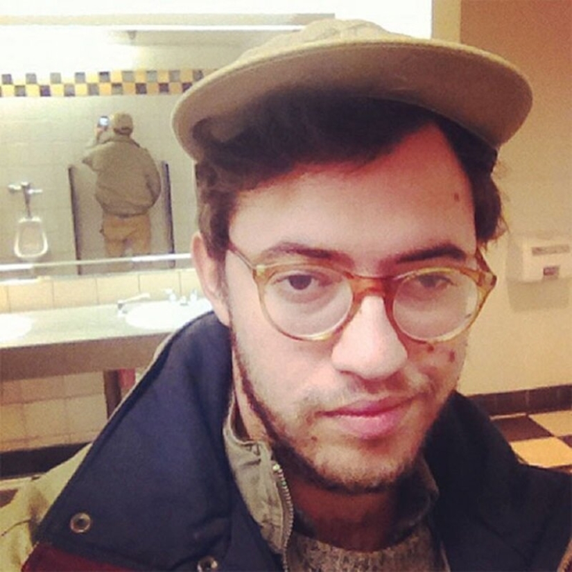 20 photos in which all the most interesting things happen in the background