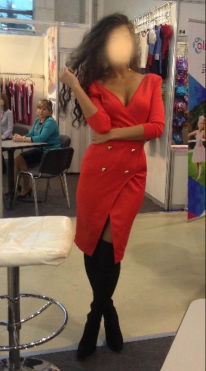 20 photos that showcase what a "female jealousy" 20 photos that showcase what a "female jealousy"