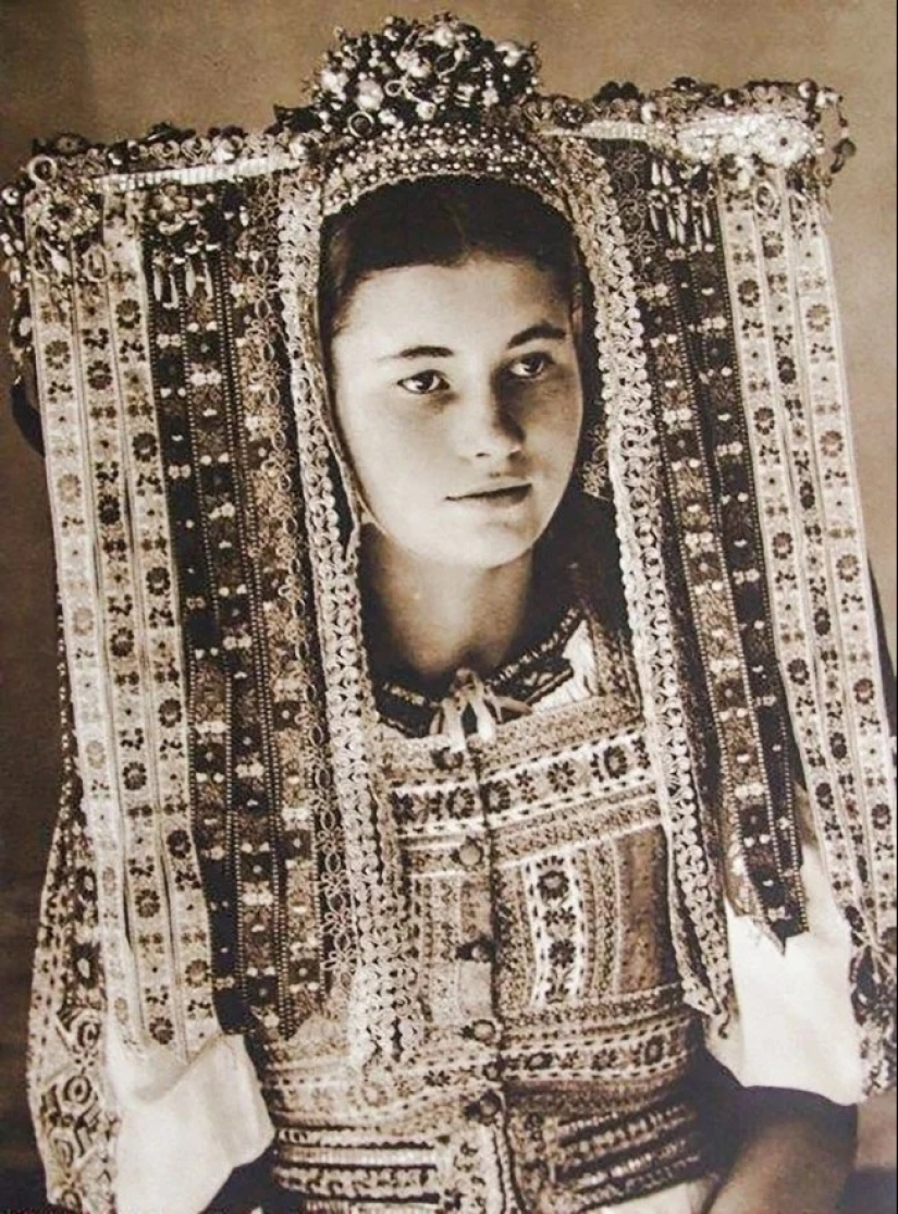 20 vintage photos of brides in national wedding dresses 20 vintage photos of brides in national wedding dresses