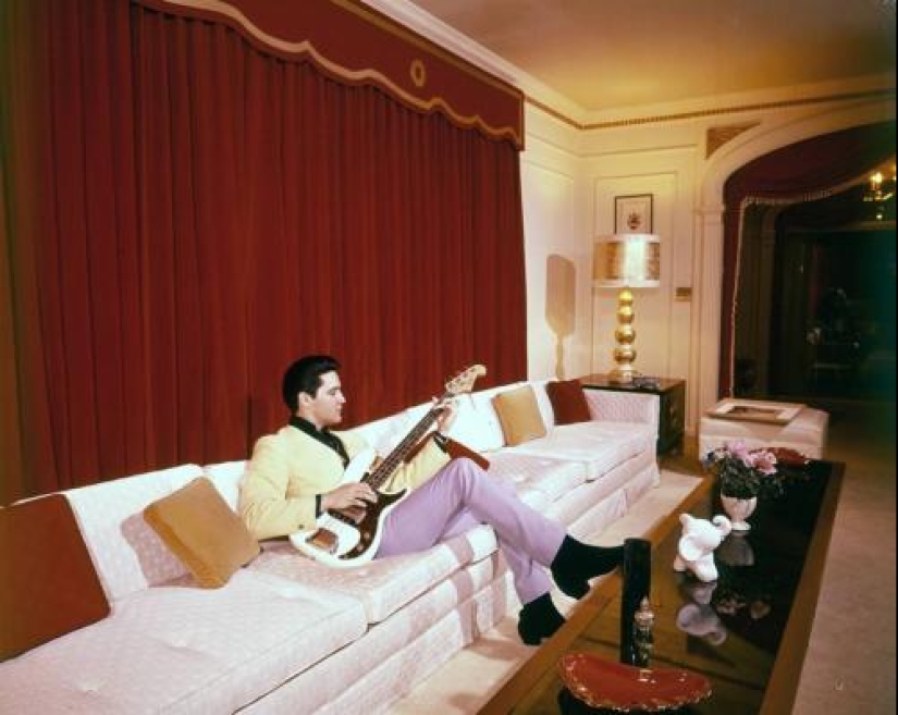 21 rare photos of the king of rock and roll Elvis Presley 21 rare photos of the king of rock and roll Elvis Presley