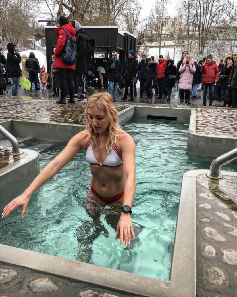 22 brave and beautiful girls who correctly celebrated the Baptism of 2022