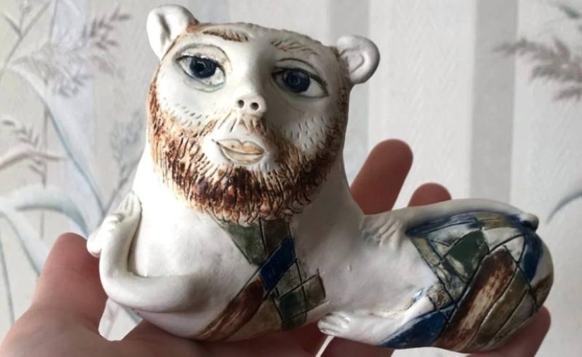 22 Crazy Antiques That Collectors Pay Big Money For 22 Crazy Antiques That Collectors Pay Big Money For