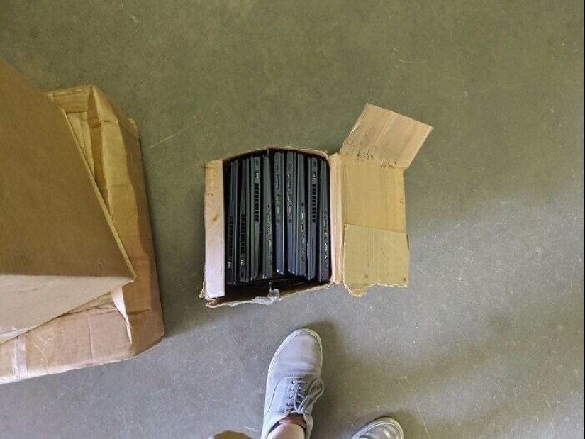 22 epic files with gadgets and other electronics 22 epic files with gadgets and other electronics