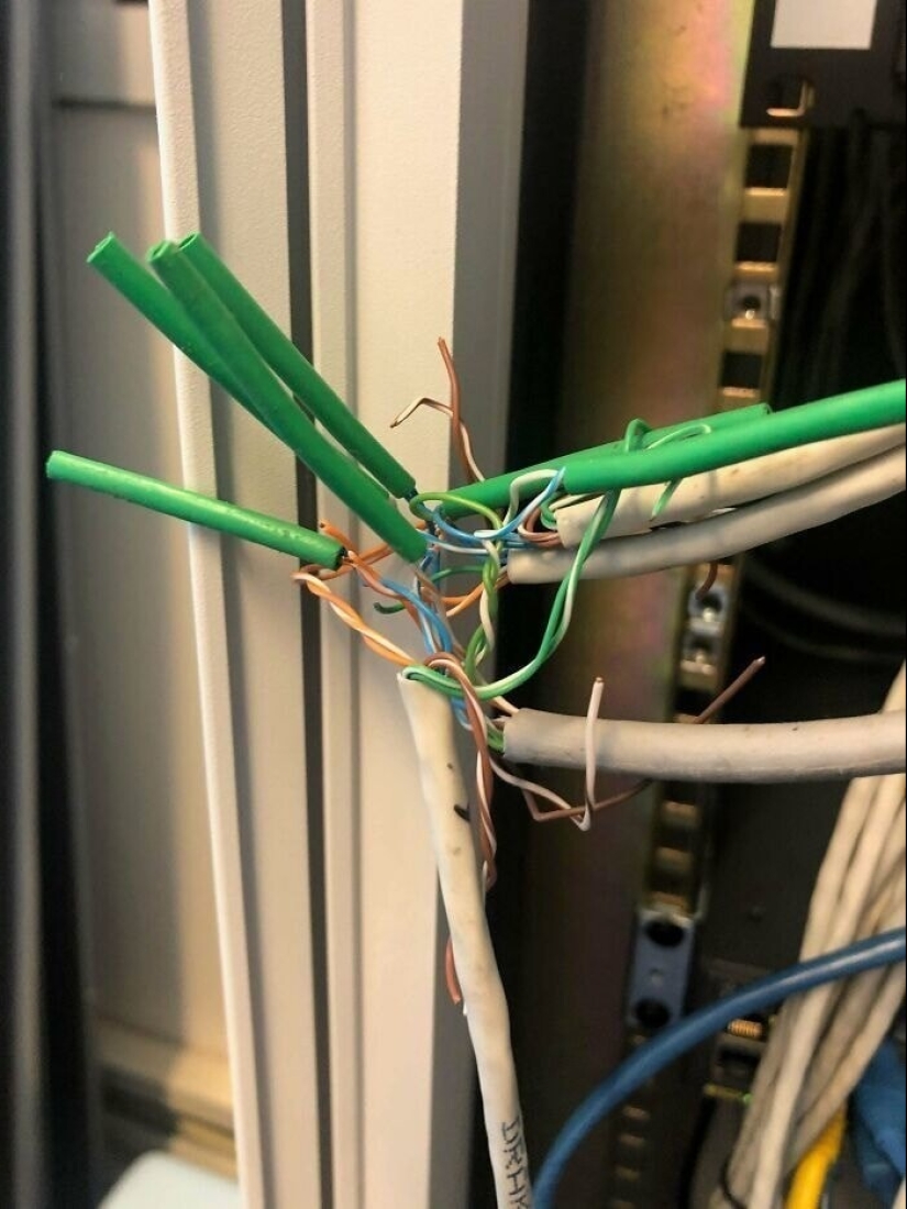 22 epic files with gadgets and other electronics 22 epic files with gadgets and other electronics