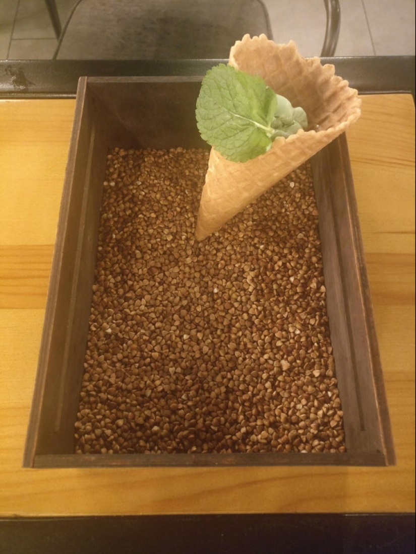 22 examples of crazy serving of dishes, which for some reason exists 22 examples of crazy serving of dishes, which for some reason exists