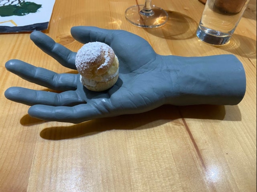 22 examples of crazy serving of dishes, which for some reason exists 22 examples of crazy serving of dishes, which for some reason exists