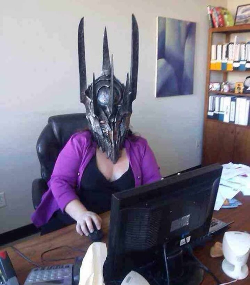 22 examples of the best office pranks and jokes