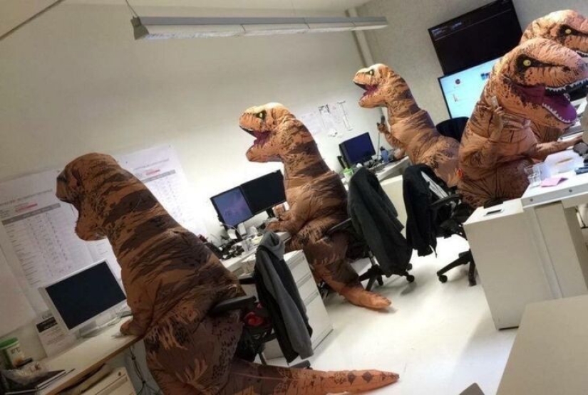 22 examples of the best office pranks and jokes