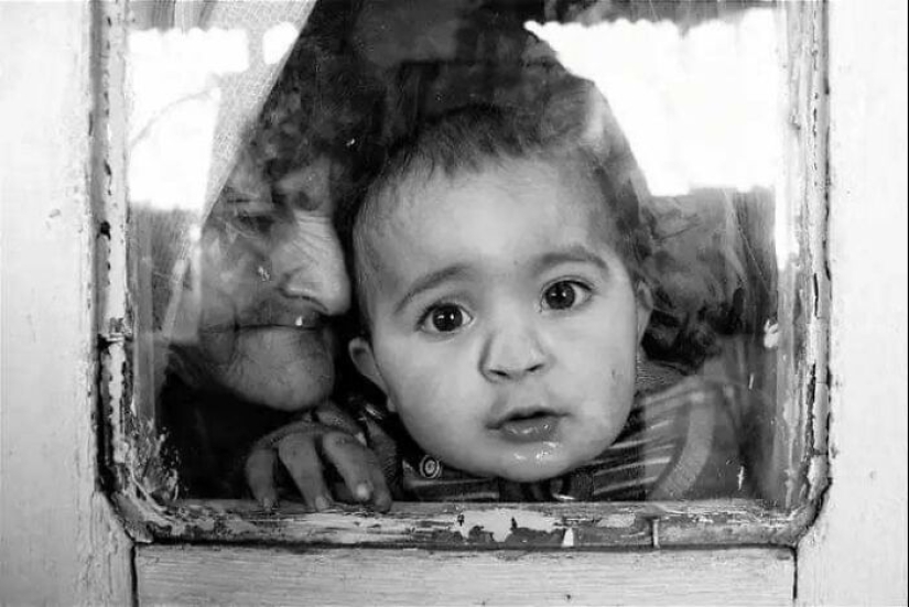 22 fotografías cautivadoras de un fotógrafo que muestran la profundidad emocional de la infancia 22 fotografías cautivadoras de un fotógrafo que muestran la profundidad emocional de la infancia