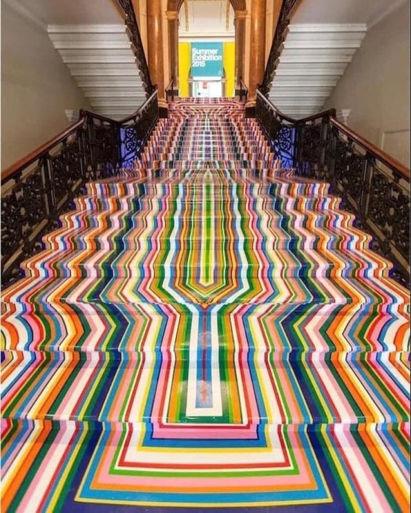 22 fotos de escaleras peligrosas que te harán girar la cabeza