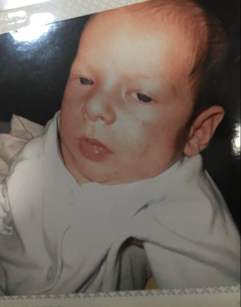 22 funny photos of babies with strikingly adult faces 22 funny photos of babies with strikingly adult faces