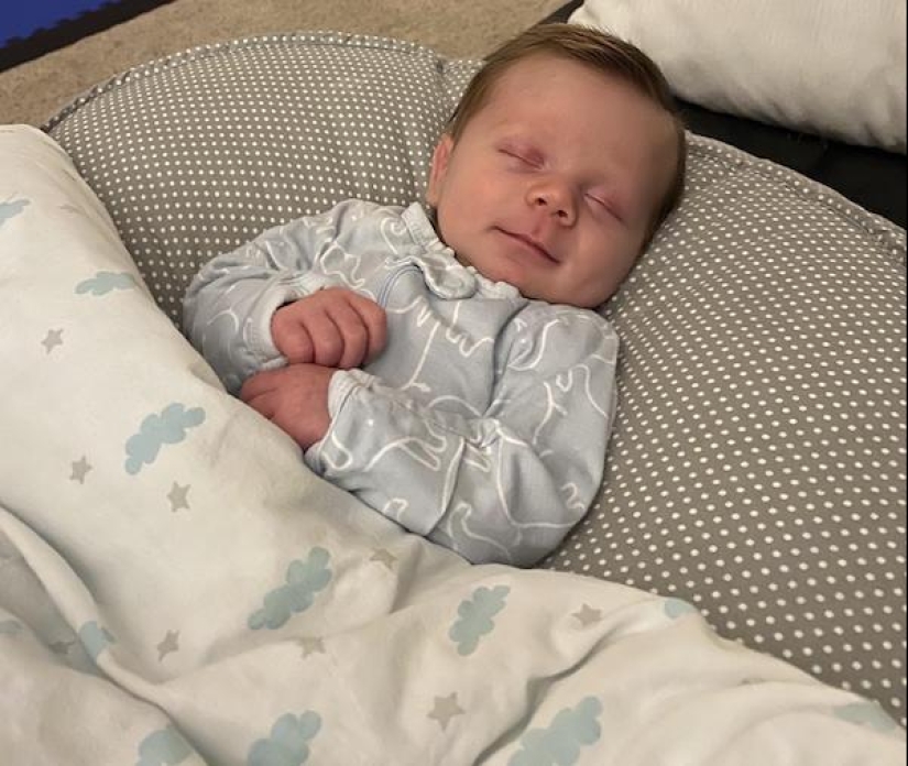 22 funny photos of babies with strikingly adult faces 22 funny photos of babies with strikingly adult faces